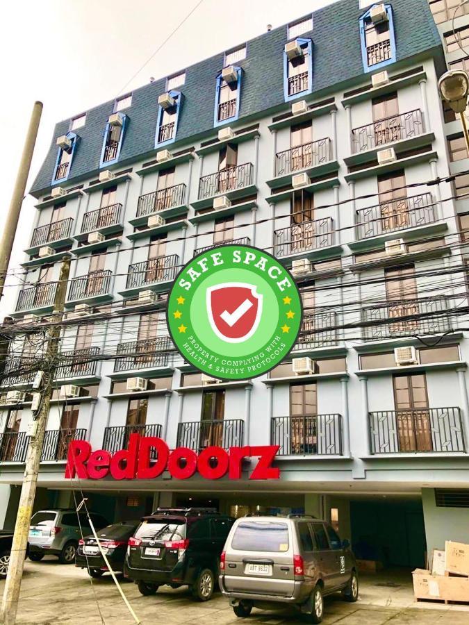 Reddoorz Plus @ Jardin Suites Guadalupe Nuevo Mandaluyong Ngoại thất bức ảnh