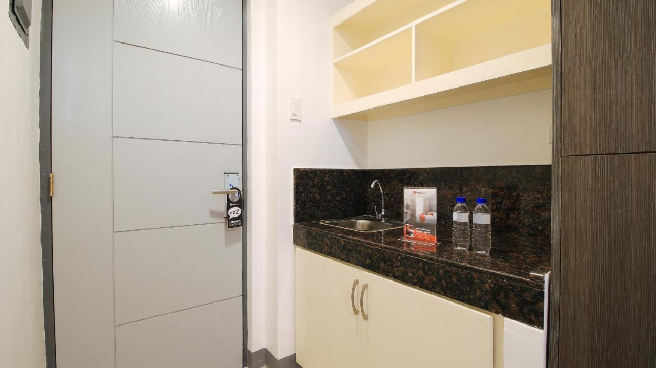 Reddoorz Plus @ Jardin Suites Guadalupe Nuevo Mandaluyong Ngoại thất bức ảnh