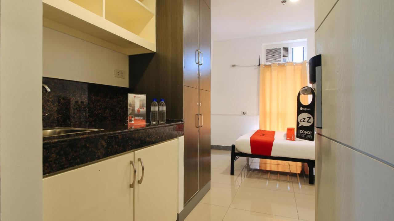 Reddoorz Plus @ Jardin Suites Guadalupe Nuevo Mandaluyong Ngoại thất bức ảnh