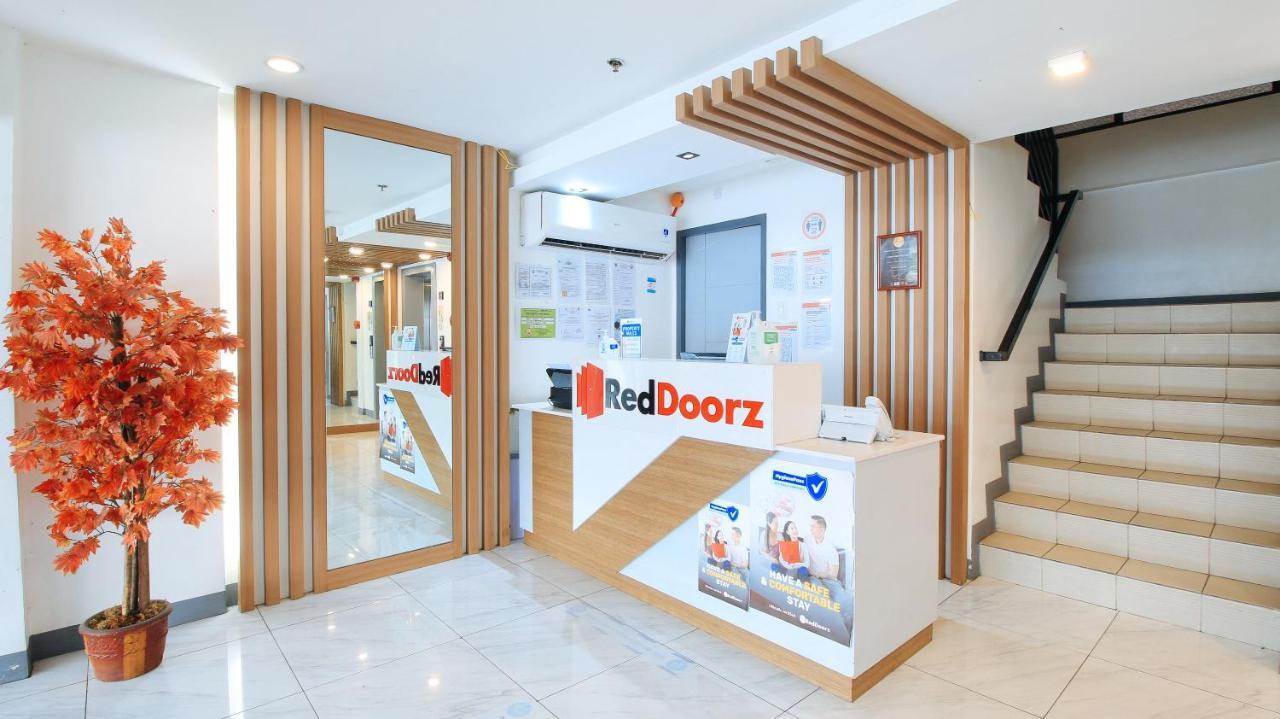 Reddoorz Plus @ Jardin Suites Guadalupe Nuevo Mandaluyong Ngoại thất bức ảnh