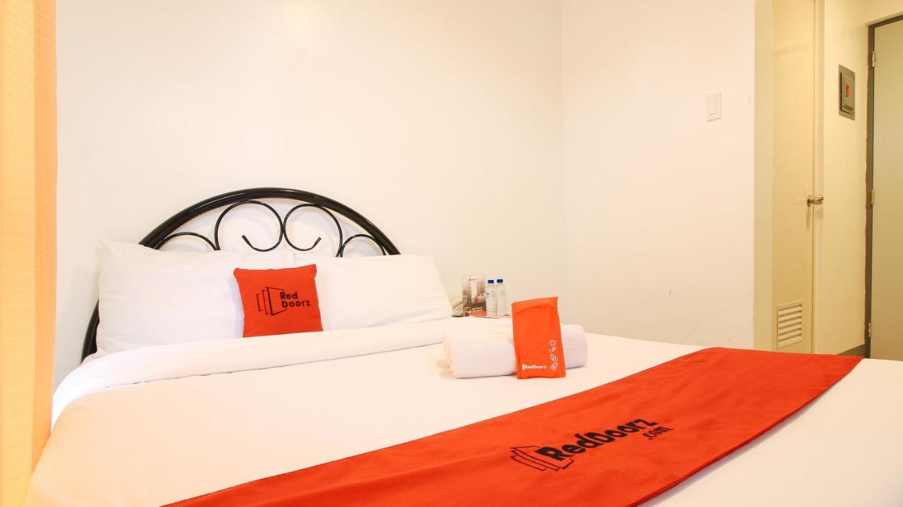 Reddoorz Plus @ Jardin Suites Guadalupe Nuevo Mandaluyong Ngoại thất bức ảnh