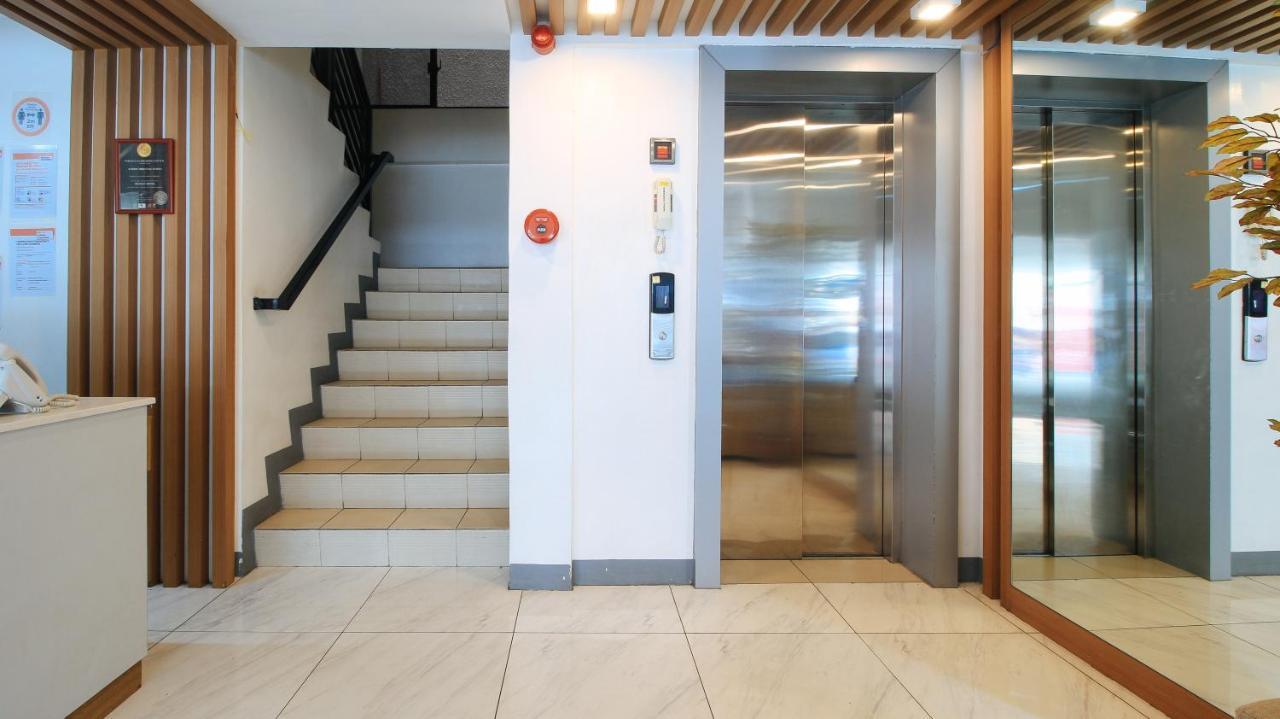 Reddoorz Plus @ Jardin Suites Guadalupe Nuevo Mandaluyong Ngoại thất bức ảnh