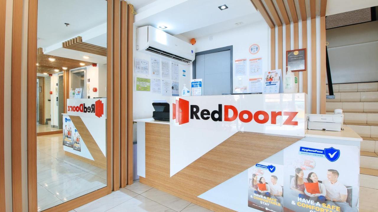 Reddoorz Plus @ Jardin Suites Guadalupe Nuevo Mandaluyong Ngoại thất bức ảnh